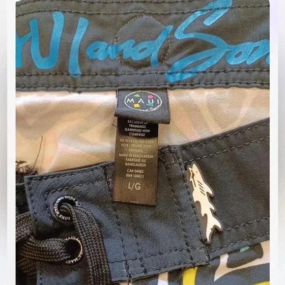 Maui and Sons Shark Multi Coloured Graphic Board Shorts Size  Large - Picture 9 of 11